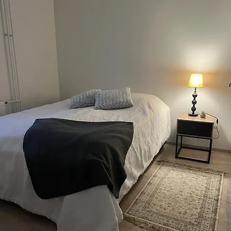 Apartment New Built One Bedroom Nearby Train Station *