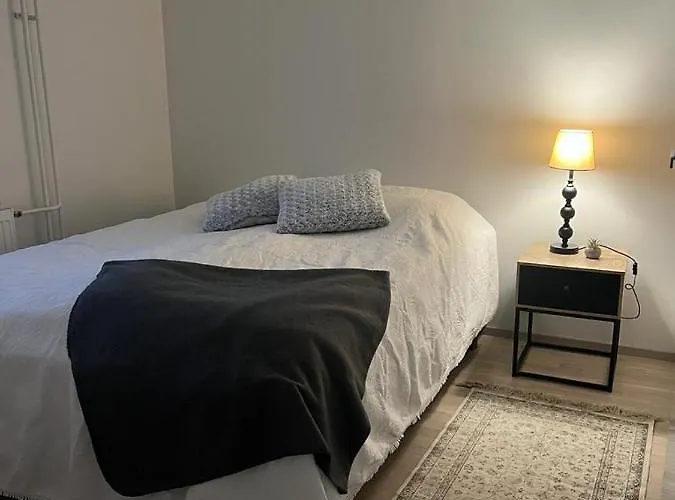 Lägenhet New Built One Bedroom Nearby Train Station *